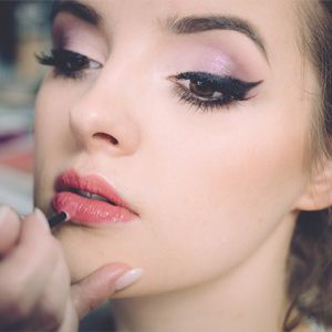 Makeup Girldoingmakeup Free Img